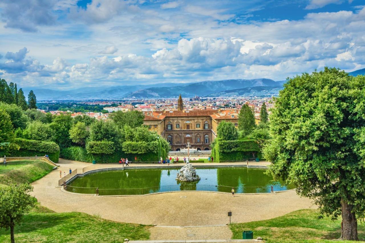 Historic Center Palace - Huge 4 Bedrooms Santa Croce Apartment - By LikehomeFlorenţa Exterior foto