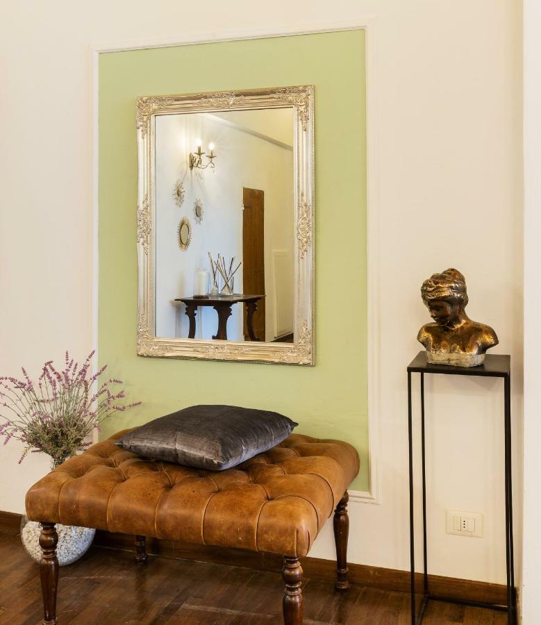 Historic Center Palace - Huge 4 Bedrooms Santa Croce Apartment - By LikehomeFlorenţa Exterior foto