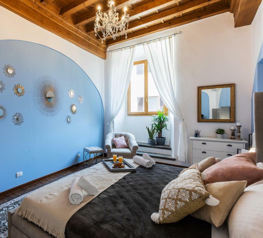 Historic Center Palace - Huge 4 Bedrooms Santa Croce Apartment - By LikehomeFlorenţa Exterior foto