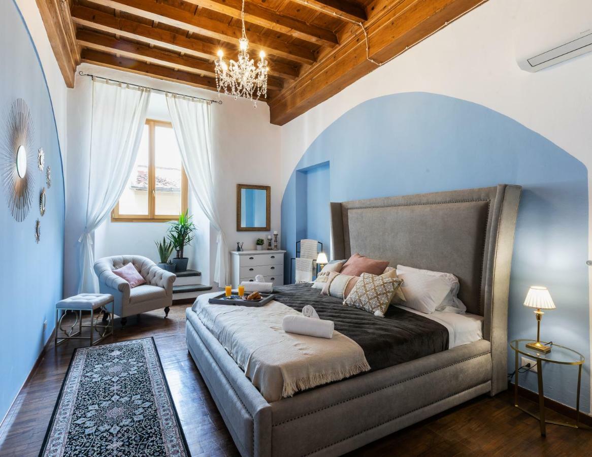 Historic Center Palace - Huge 4 Bedrooms Santa Croce Apartment - By LikehomeFlorenţa Exterior foto