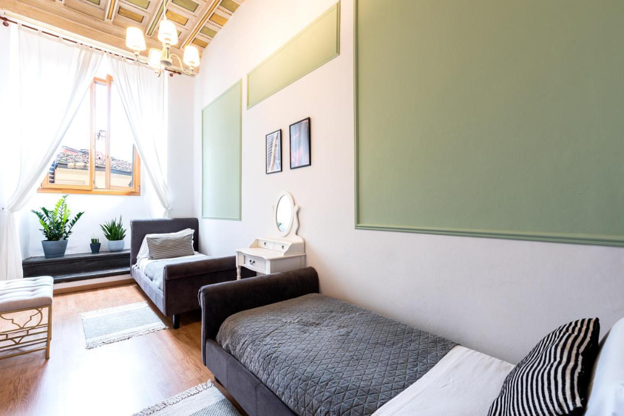 Historic Center Palace - Huge 4 Bedrooms Santa Croce Apartment - By LikehomeFlorenţa Exterior foto